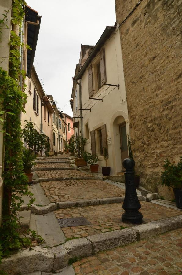 Aux Pieds Des Arenes Leilighet Arles Eksteriør bilde